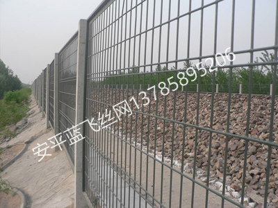铁路护栏网-4.jpg